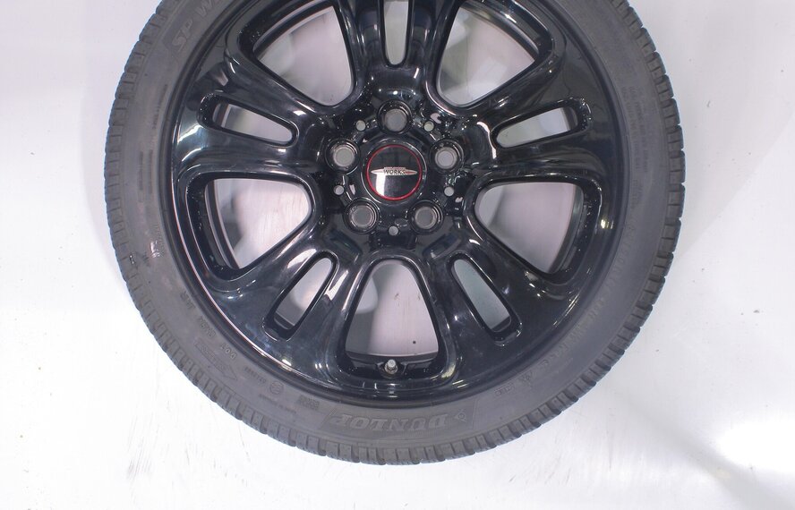 Mini Mini Cooper / S / One / Cabrio F55 F56 F57 JCW510 17 inch velgen Dunlop Runflat Winterbanden Origineel