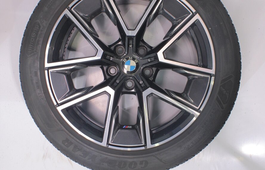 BMW BMW 4 serie i4 G26 858M 18 inch velgen Goodyear Winterbanden Nieuw Origineel