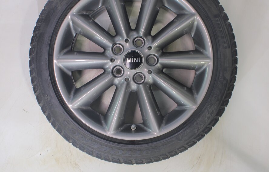 Mini Clubman F54 518 17 inch velgen Pirelli Runflat Winterbanden Origineel