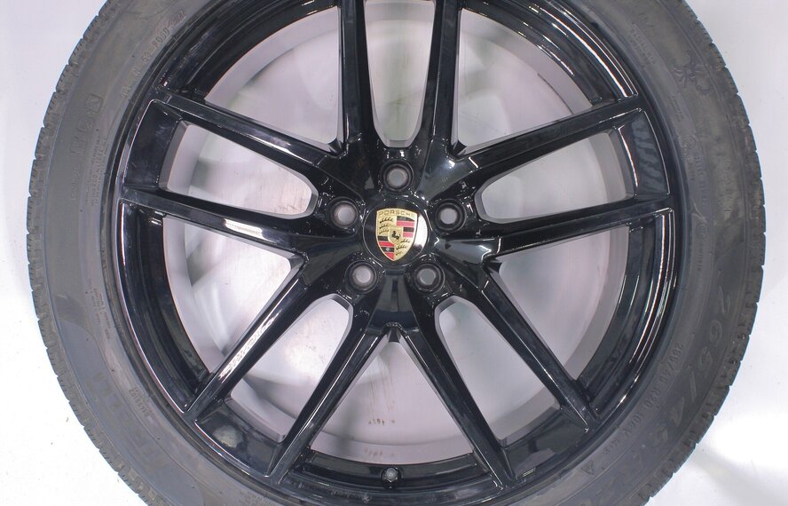 Porsche Porsche Macan II + III 95B 20 inch velgen Pirelli Winterbanden Nieuw Origineel