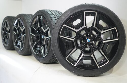 BMW BMW XM G09 922M 22 inch velgen Pirelli Winterbanden Nieuw Origineel