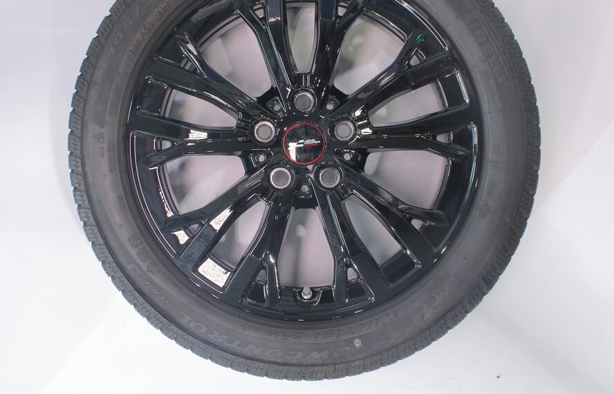 Mini Cooper J01 JCW991 17 inch velgen Pirelli Winterbanden Origineel