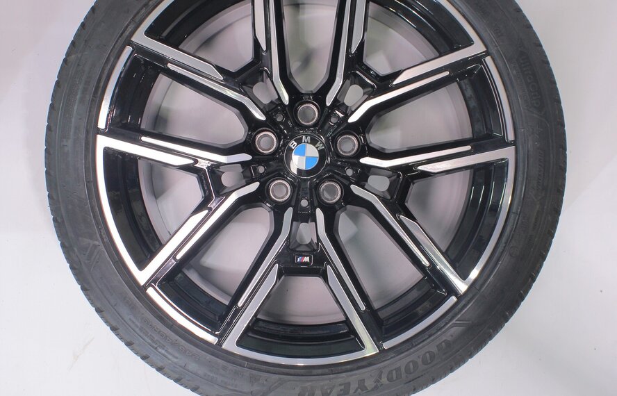 BMW BMW 4 serie i4 G26 859M 19 inch velgen Goodyear Winterbanden Origineel