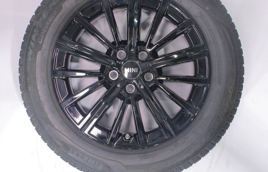 Mini Mini U25 Countryman 833 17 inch velgen Pirelli Winterbanden Origineel