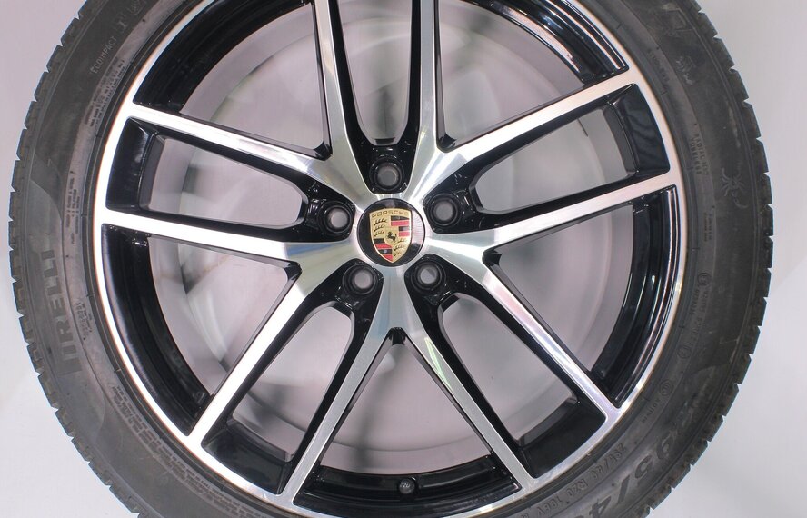 Porsche Porsche Macan II + III 95B 20 inch velgen Pirelli Winterbanden Origineel