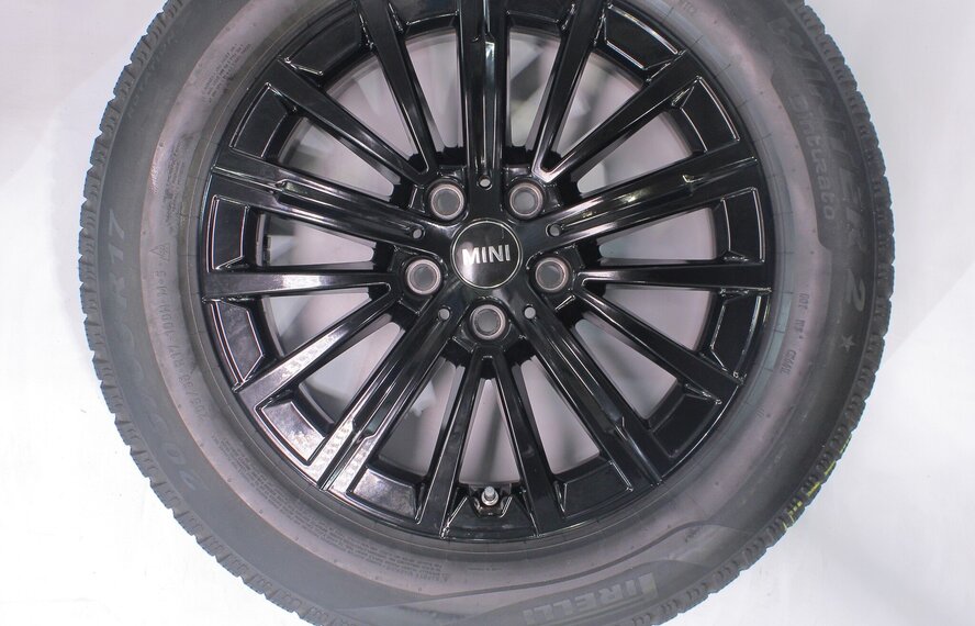 Mini Mini U25 Countryman 833 17 inch velgen Pirelli Winterbanden Nieuw Origineel