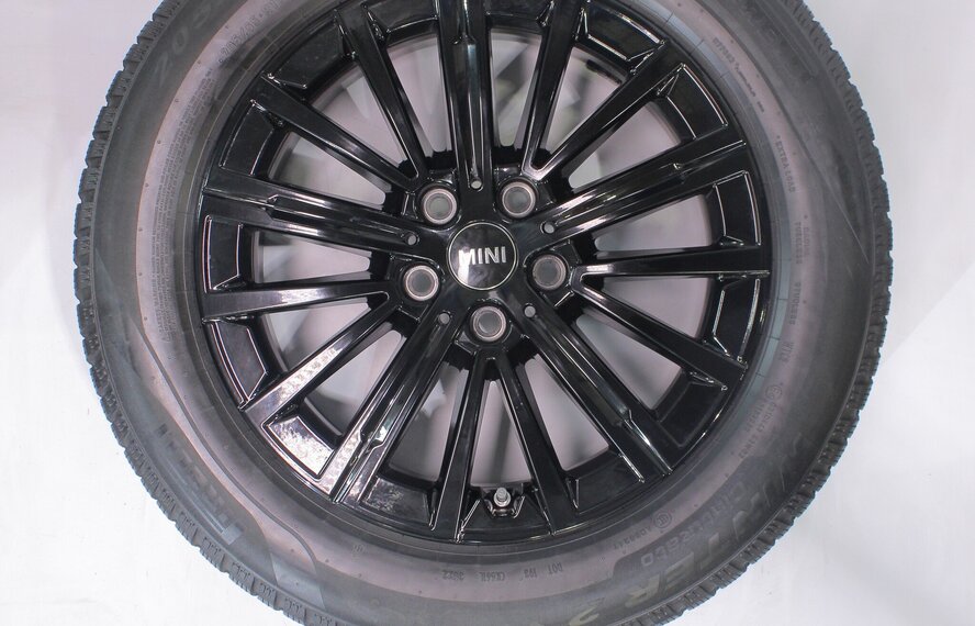 Mini Mini U25 Countryman 833 17 inch velgen Pirelli Winterbanden Nieuw Origineel