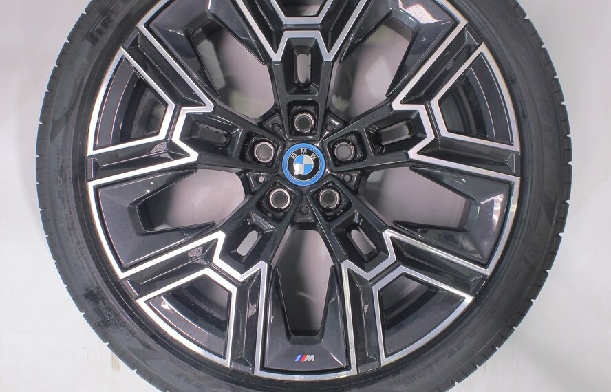 BMW BMW 5 serie i5 G60 G61 939M 20 inch velgen Pirelli Zomerbanden Origineel