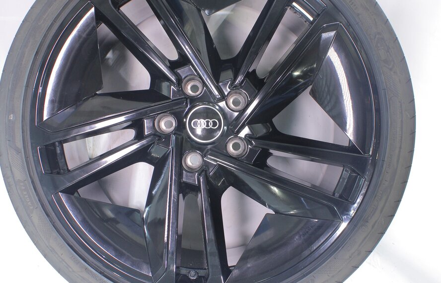 Audi Audi e-tron GT 21 inch velgen Goodyear Zomerbanden Origineel