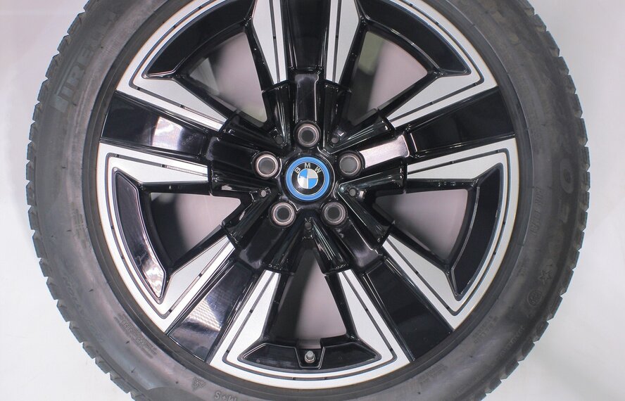 BMW BMW iX3 G08 842 19 inch velgen Pirelli Runflat Winterbanden Origineel