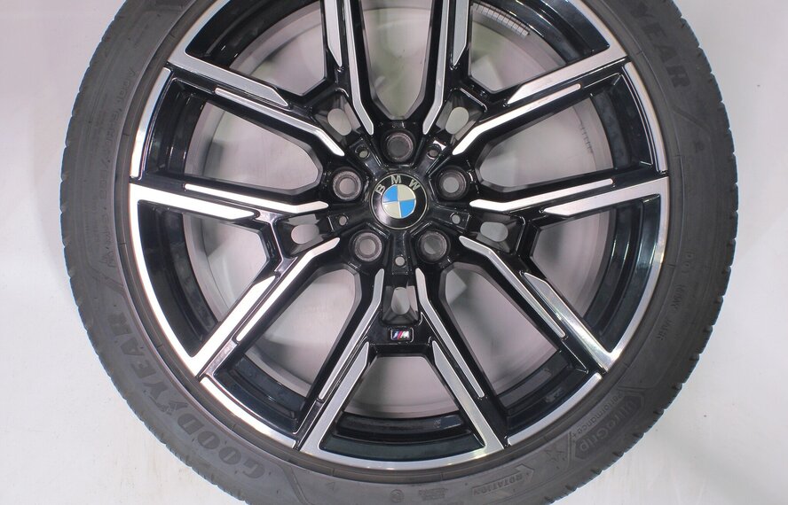 BMW BMW 4 serie i4 G26 859M 19 inch velgen Goodyear Winterbanden Origineel