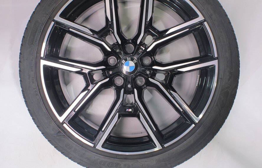 BMW BMW 4 serie i4 G26 859M 19 inch velgen Goodyear Winterbanden Origineel