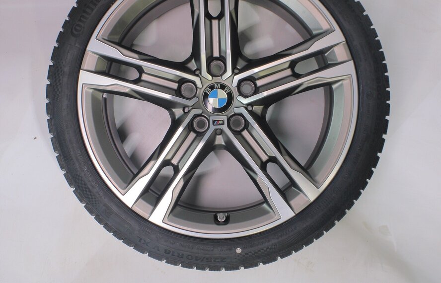 BMW BMW 1 2 serie F40 F44 2 serie Gran Coupe 556M 18 inch velgen Continental Runflat Winterbanden Nieuw Origineel