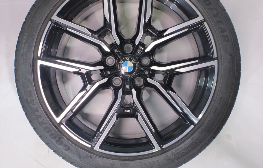 BMW BMW 4 serie i4 G26 859M 19 inch velgen Goodyear Winterbanden Origineel