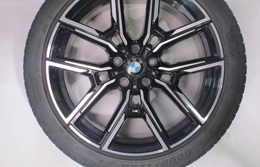 BMW BMW 4 serie i4 G26 859M 19 inch velgen Goodyear Winterbanden Origineel