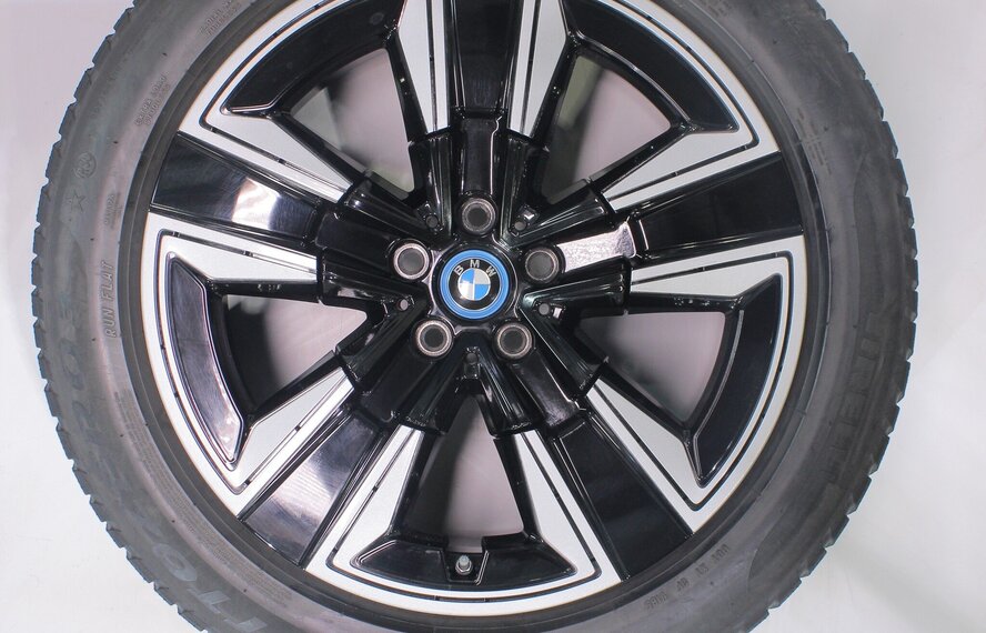 BMW BMW iX3 G08 842 19 inch velgen Pirelli Runflat Winterbanden Origineel