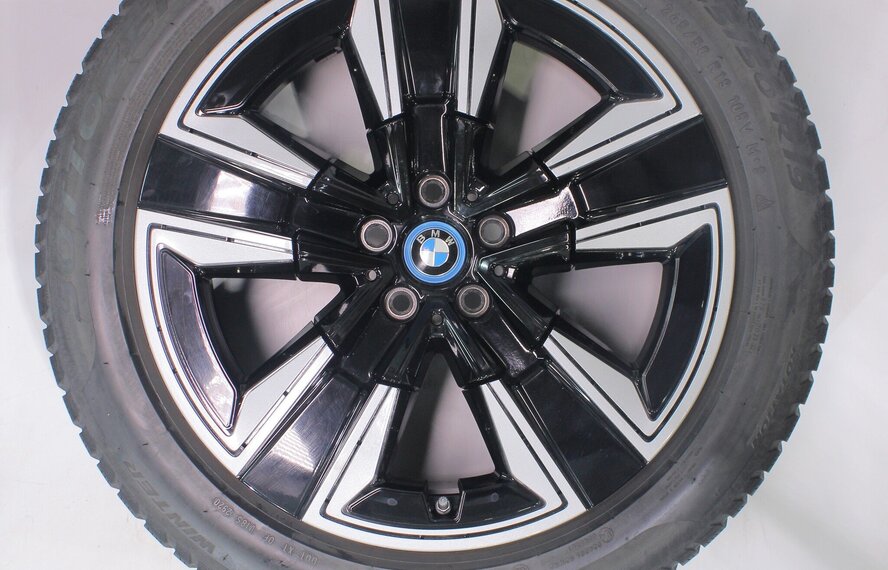 BMW BMW iX3 G08 842 19 inch velgen Pirelli Runflat Winterbanden Origineel