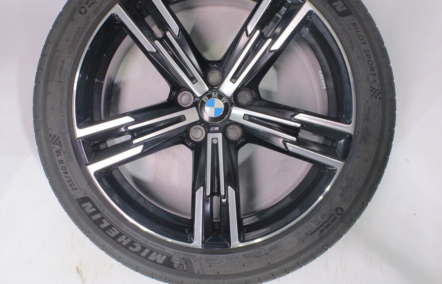 BMW BMW 2 serie 3 serie 4 serie G20 G21 G22 G42 848M 18 inch velgen Michelin Zomerbanden Origineel