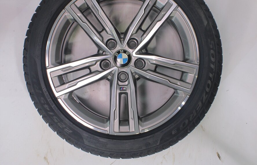 BMW BMW 1 2 serie F40 F44 2 serie Gran Coupe 550M 17 inch velgen Pirelli Runflat Winterbanden Nieuw Origineel