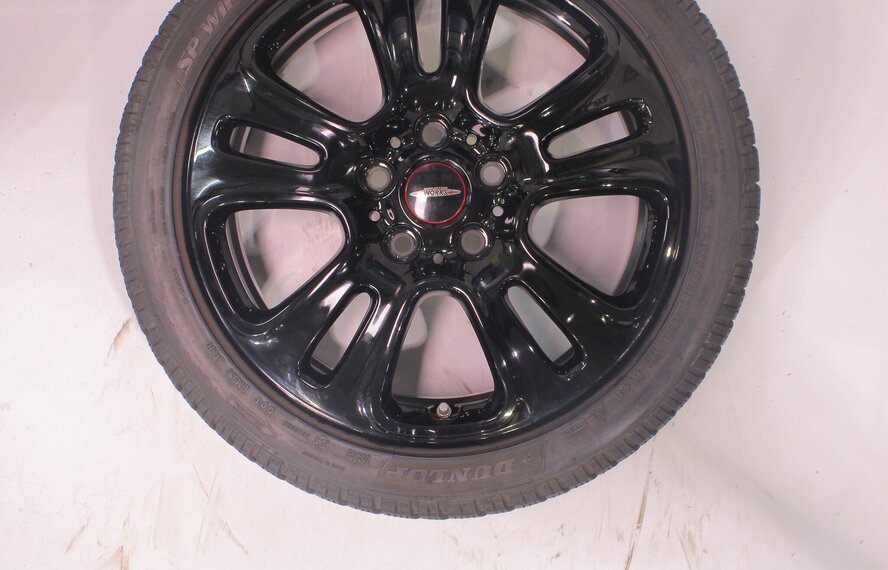 Mini Cooper / S / One / Cabrio F55 F56 F57 JCW510 17 inch velgen Dunlop Runflat Winterbanden Origineel
