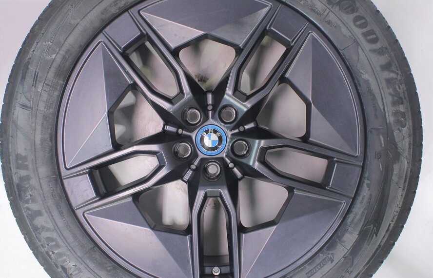 BMW BMW iX i20 1002 20 inch velgen Goodyear Winterbanden Nieuw Origineel