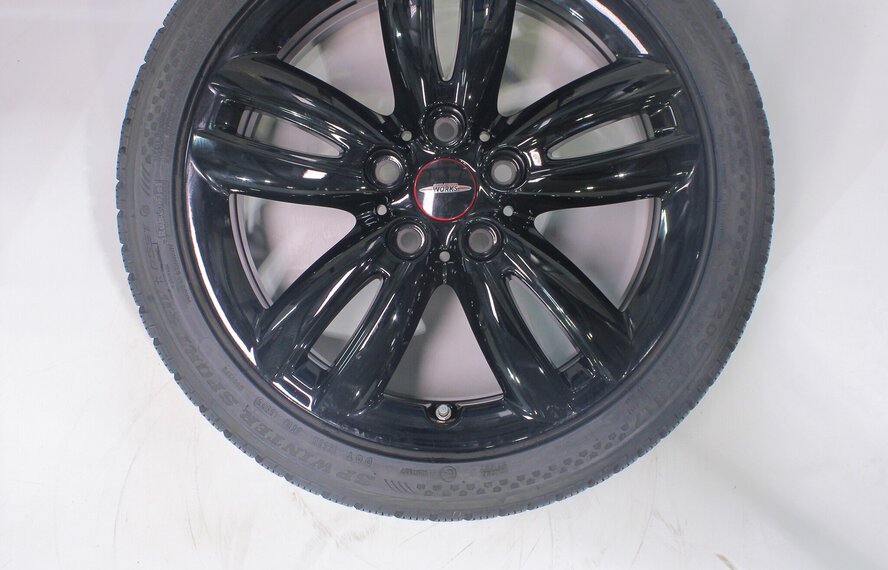 Mini Cooper / S / One / Cabrio F55 F56 F57 JCW501 17 inch velgen Dunlop Runflat Winterbanden Origineel