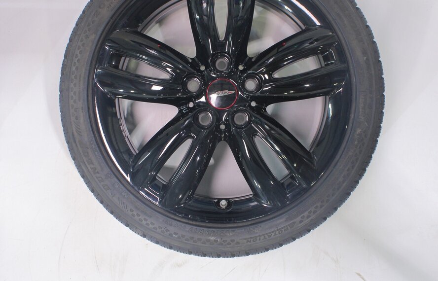 Mini Cooper / S / One / Cabrio F55 F56 F57 JCW501 17 inch velgen Dunlop Runflat Winterbanden Origineel