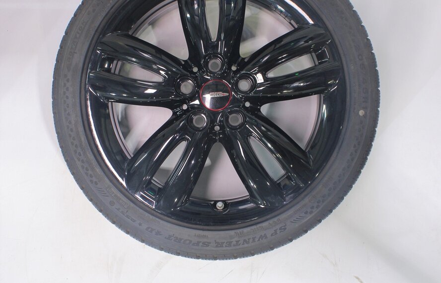 Mini Cooper / S / One / Cabrio F55 F56 F57 JCW501 17 inch velgen Dunlop Runflat Winterbanden Origineel