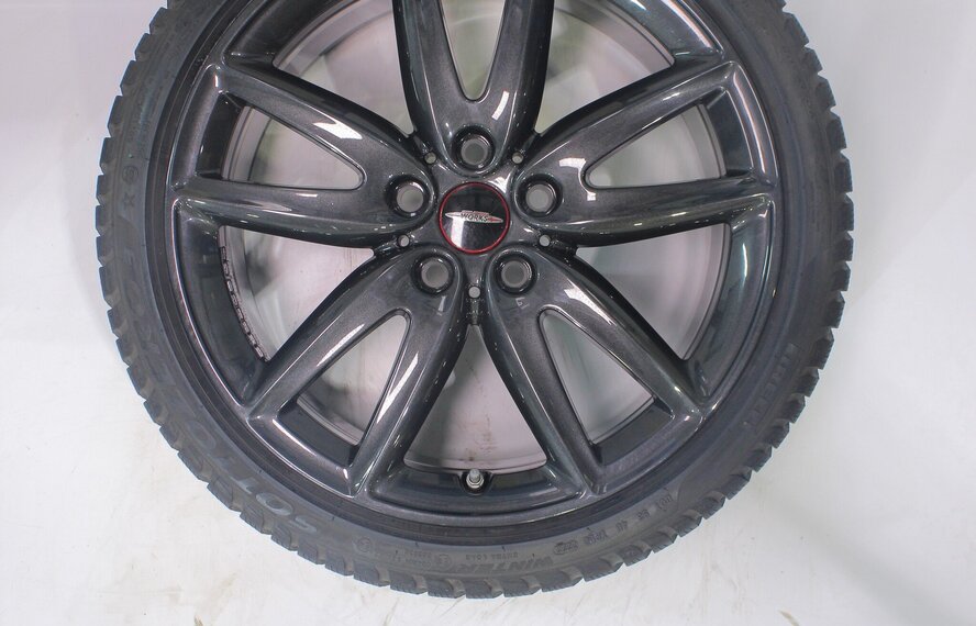 Mini Mini Clubman F54 JCW815 18 inch velgen Pirelli Runflat Winterbanden Origineel
