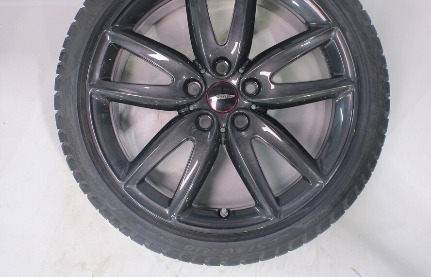 Mini Clubman F54 JCW815 18 inch velgen Pirelli Runflat Winterbanden Origineel