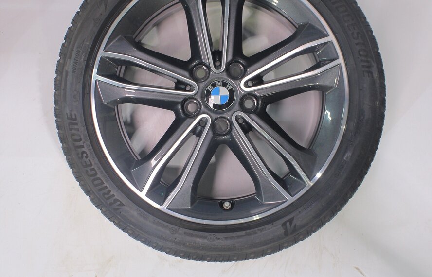 BMW BMW 1 2 serie F40 F44 2 serie Gran Coupe 549 17 inch velgen Bridgestone Winterbanden Origineel