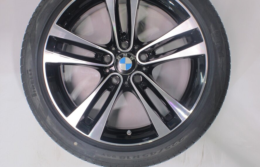 BMW BMW 3 4 serie F30 F31 F32 F33 F36 397 18 inch velgen Pirelli Zomerbanden Nieuw Origineel