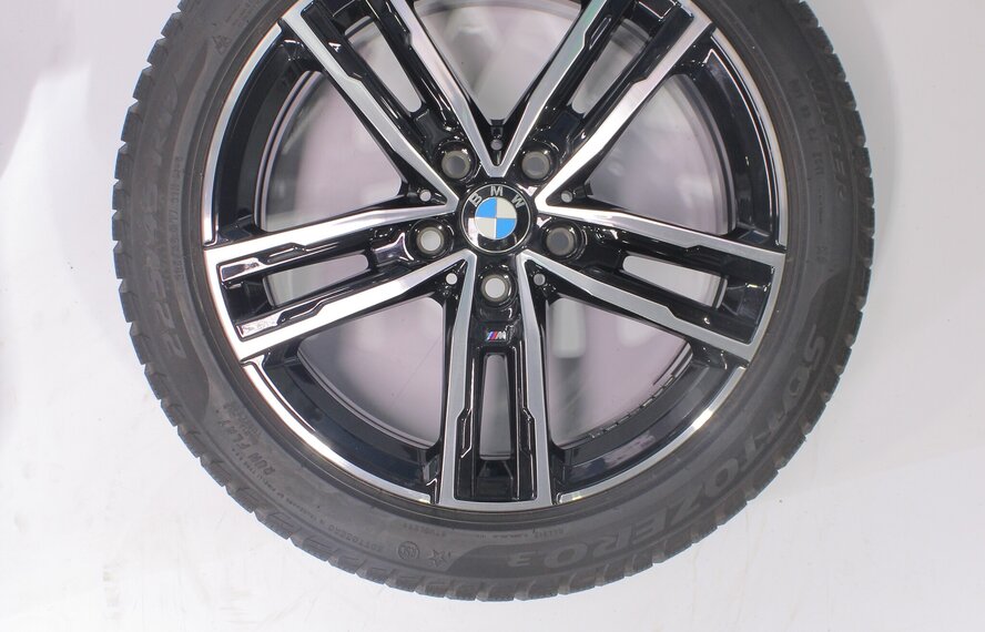 BMW BMW 1 2 serie F40 F44 2 serie Gran Coupe 550M 17 inch velgen Pirelli Runflat Winterbanden Origineel