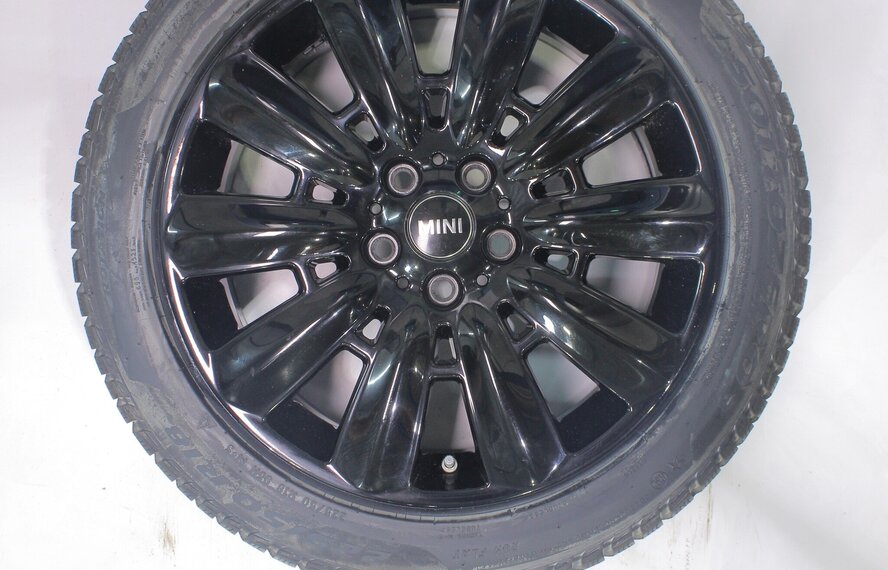 Mini Mini Countryman F60 533 18 inch velgen Pirelli Runflat Winterbanden Nieuw Origineel