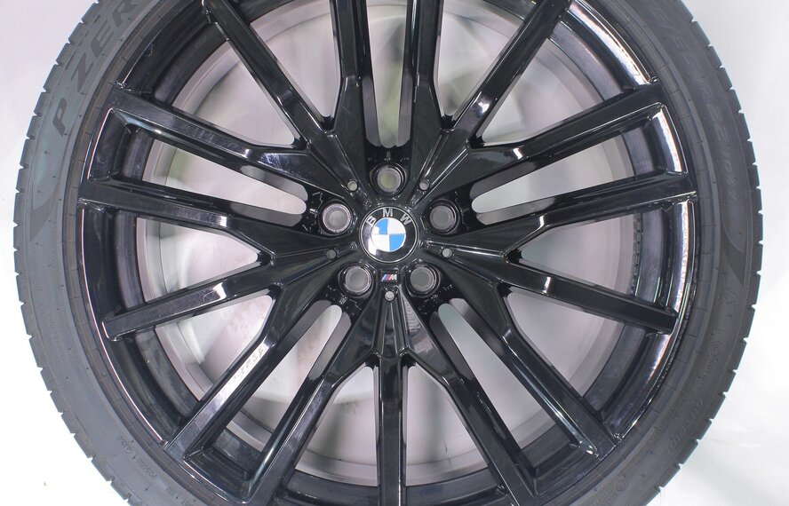BMW BMW X5 G05 X6 G06 742M 22 inch velgen Pirelli Zomerbanden Origineel
