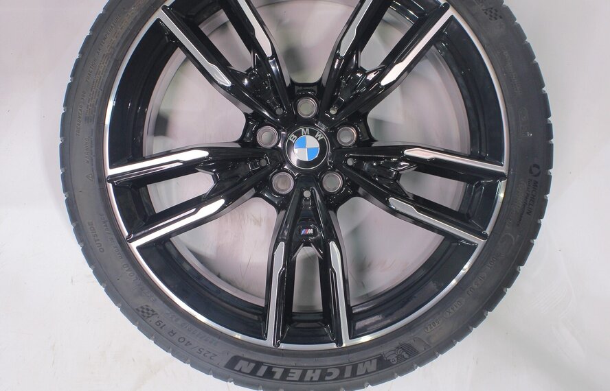 BMW BMW 2 serie 3 serie 4 serie G20 G21 G22 G42 792M 19 inch velgen Michelin Zomerbanden Origineel