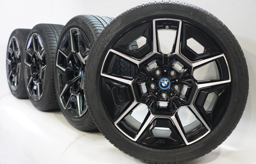 BMW BMW XM G09 922M 22 inch velgen Pirelli Winterbanden Origineel