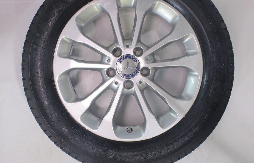 Mercedes Mercedes GLA X156 17 inch velgen Continental Winterbanden Origineel