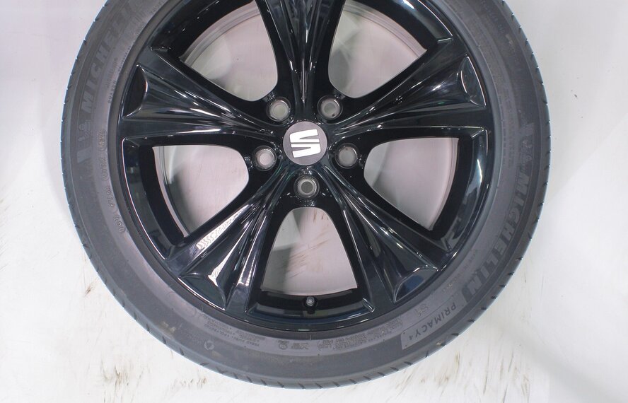 Seat Seat Leon 17 inch velgen Michelin Zomerbanden Origineel