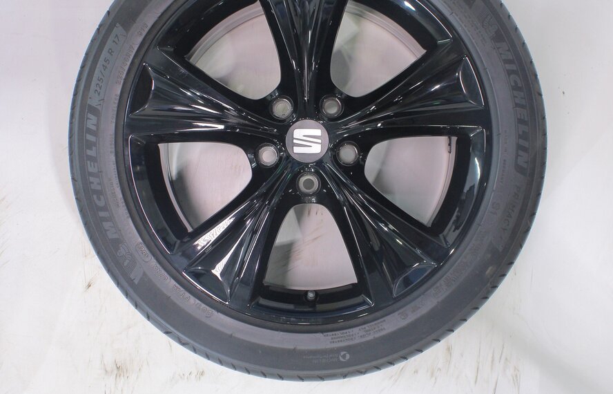 Seat Seat Leon 17 inch velgen Michelin Zomerbanden Origineel