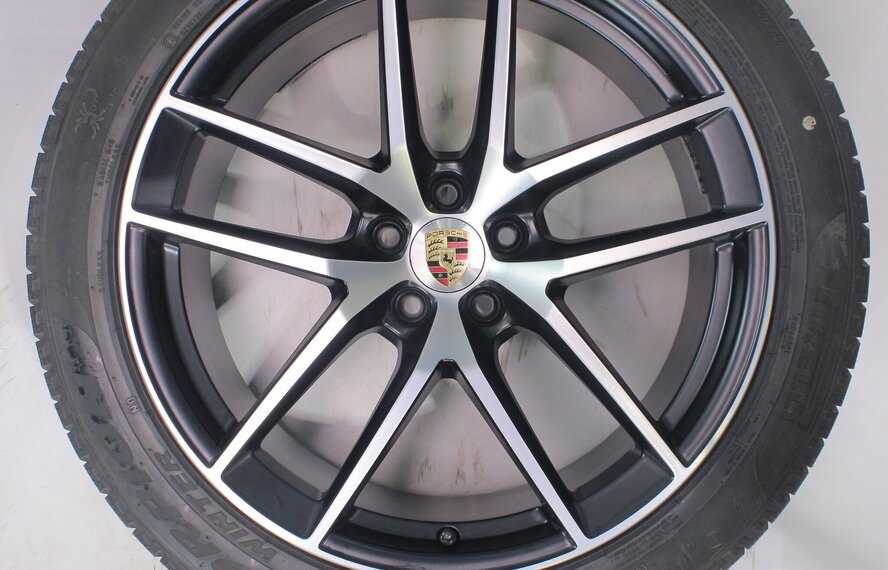 Porsche Porsche Macan II + III 95B 20 inch velgen Pirelli Winterbanden Origineel