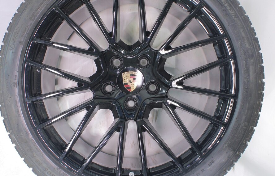 Porsche Porsche Cayenne Coupé 21 inch velgen Michelin Winterbanden Origineel