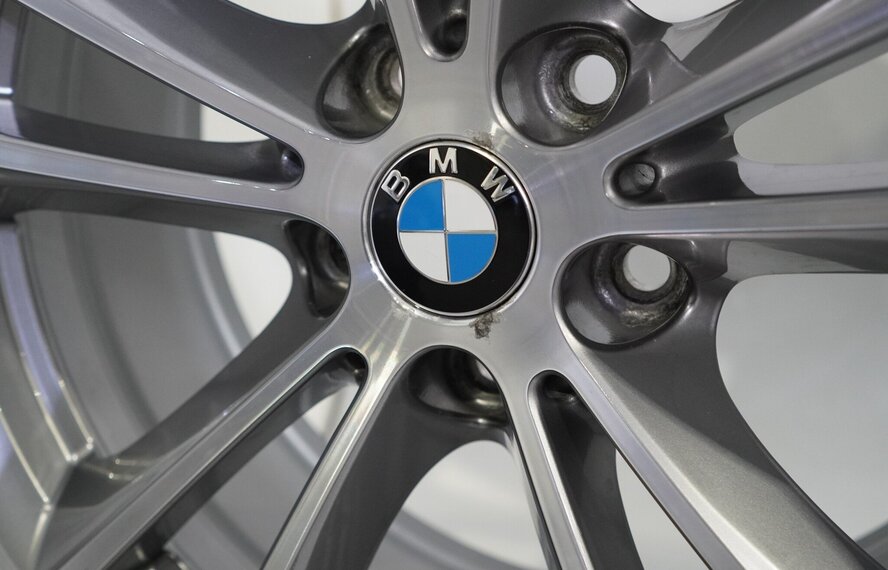 BMW BMW 5 serie G30 G31 8 serie G14 G15 G16 631 17 inch velgen Dunlop Winterbanden Origineel