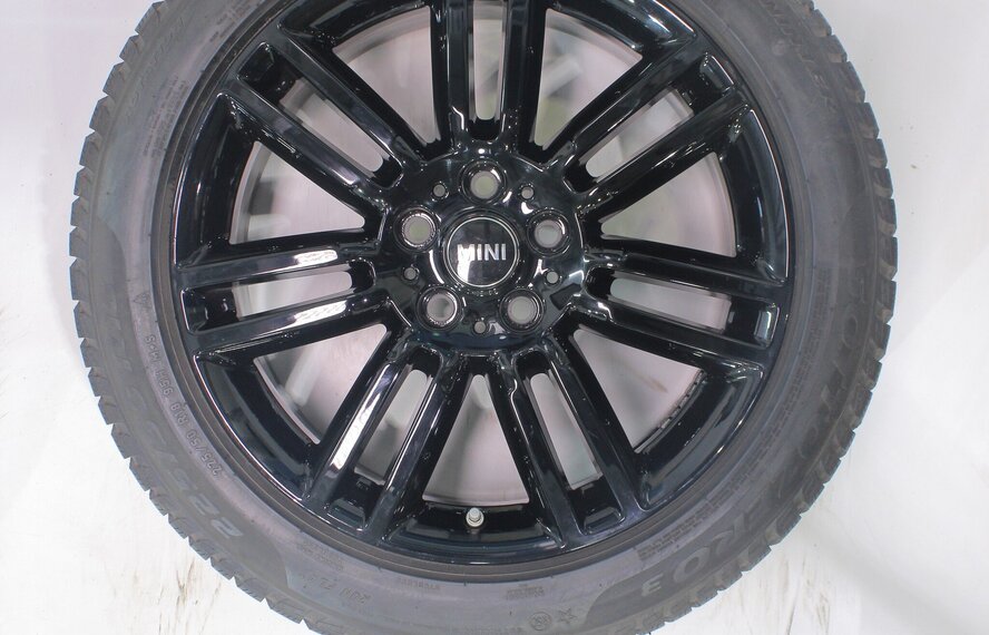 Mini Mini Countryman F60 532 18 inch velgen Pirelli Runflat Winterbanden Origineel