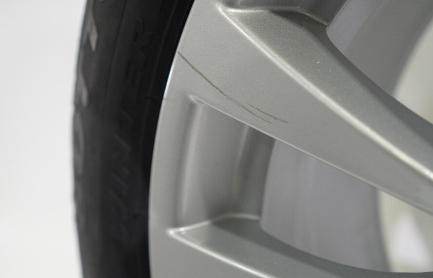 BMW BMW 3 serie GT F34 395 17 inch velgen Pirelli Runflat Winterbanden Origineel