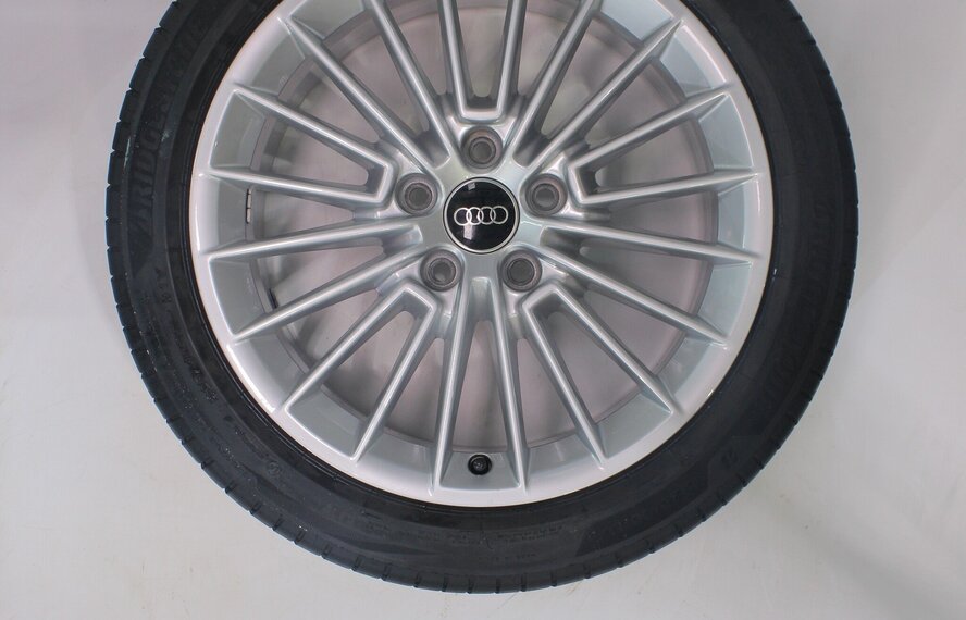 Audi Audi A3 S3 8Y 8V 17 inch velgen Bridgestone Zomerbanden Origineel