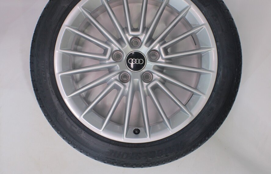 Audi Audi A3 S3 8Y 8V 17 inch velgen Bridgestone Zomerbanden Origineel