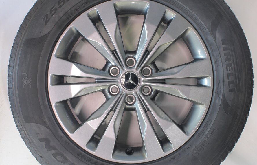 Mercedes Mercedes X-Klasse W470 18 inch velgen Pirelli Winterbanden Origineel