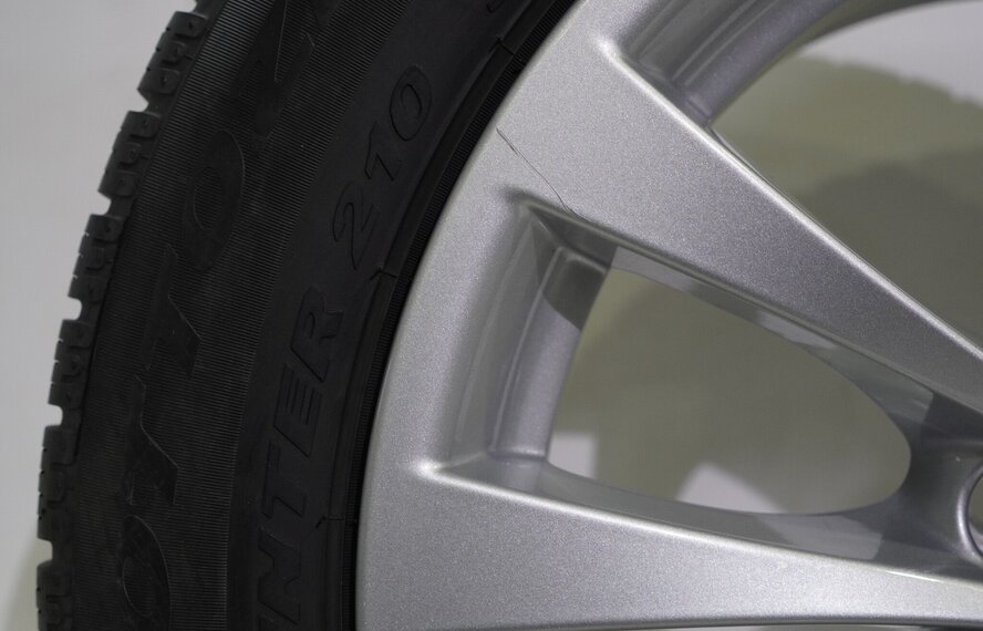 BMW BMW 3 serie GT F34 395 17 inch velgen Pirelli Runflat Winterbanden Origineel