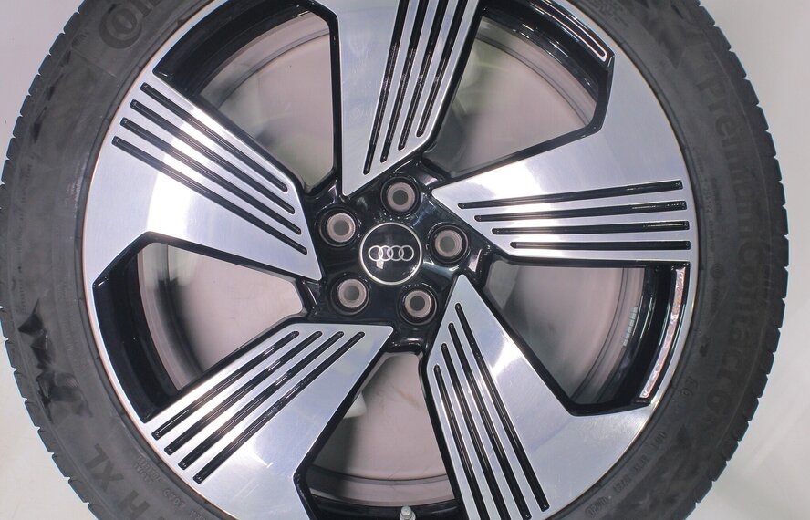 Audi Audi e-tron GE Q8 e-tron 21 inch velgen Continental Zomerbanden Origineel